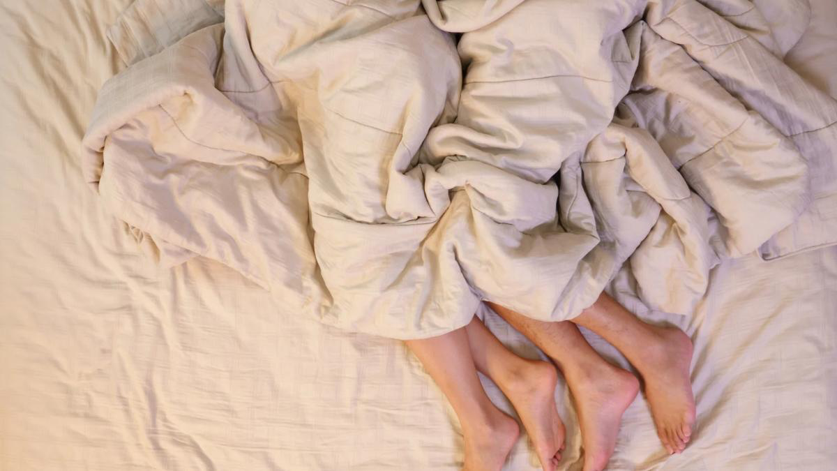 10 Simple Ways to Bring Back Intimacy Without Pressure