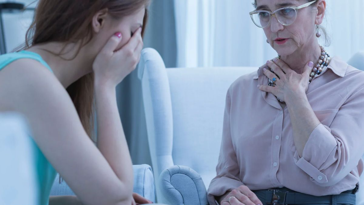 How Often Should You Text Someone You Just Started Dating?