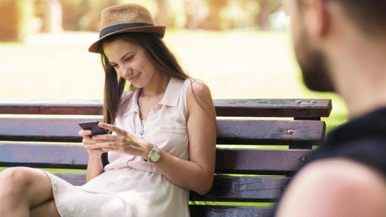 25 Best Morning Texts to Make Her Smile